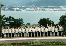 President Fidel Ramos considered Subic Bay such a success, he designated it (instead of Manila) as the location for the 1996 APEC summit, in which 18 heads of state met. Among them were Chinese president Jiang Zemin, Malaysian prime minister Mahathir Mohamad, the Sultan of Brunei, Hassanal Bolkiah, and US President Bill Clinton (at the far right).